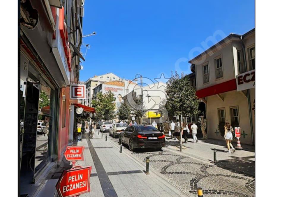 Arnavutköy Merkezin Tam Ortasında Devren Kiralık Tuhafiye Dükkan