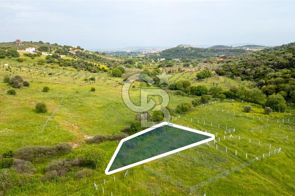Foça Yenibağarası'nda Satılık 644 m2 Tarla