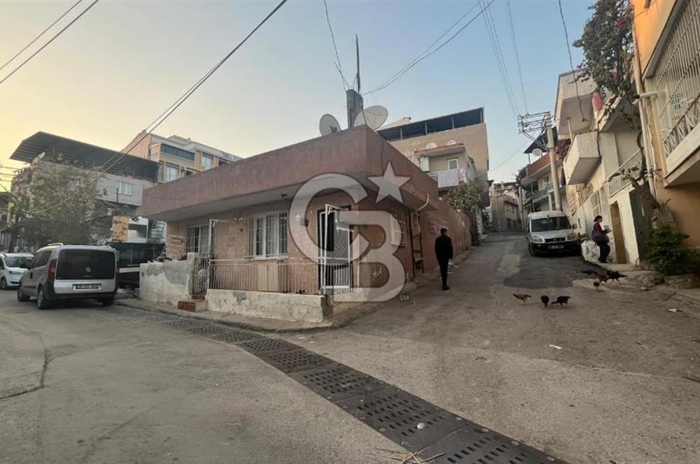 Bayraklı 4 KAT İMARLI Satılık 2+1 Müstakil Ev