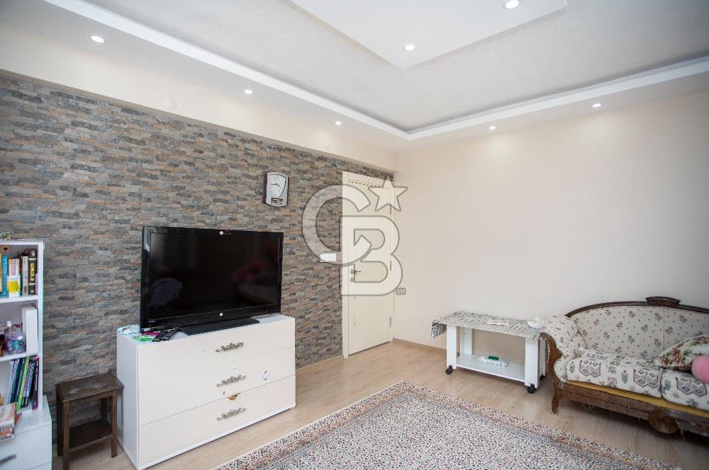 Foça Hacıveli Mah. Satılık 2+1 Kapalı Mutfaklı Daire