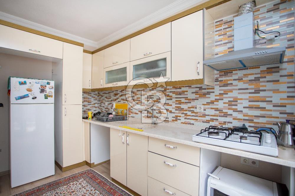 Foça Hacıveli Mah. Satılık 2+1 Kapalı Mutfaklı Daire