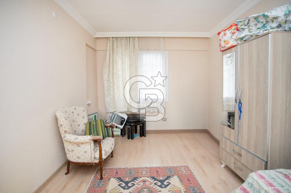 Foça Hacıveli Mah. Satılık 2+1 Kapalı Mutfaklı Daire