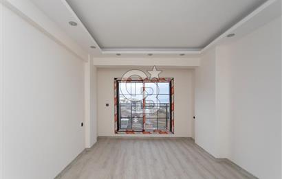 Yenifoça Donatkent Mevkiinde Satılık Havuzlu 3+1 Müstakil Villa