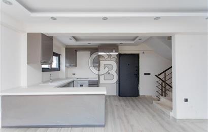 Yenifoça Donatkent Mevkiinde Satılık Havuzlu 3+1 Müstakil Villa