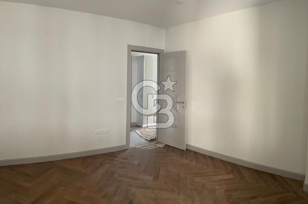 KALAMIŞ SAHİLDE MARİNAYA YÜRÜME MESAFESİNDE 2+1 DAİRE