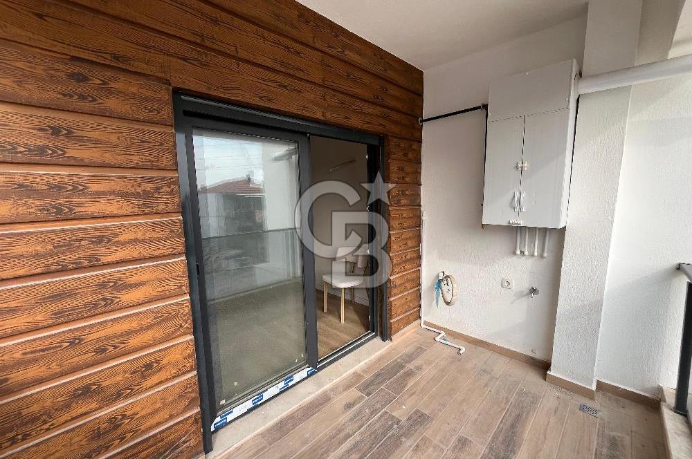 İZMİR ÇİĞLİ SASALIDA 2+1 SATILIK KARANLIK ODASI OLMAYAN KÖŞE DAİRE