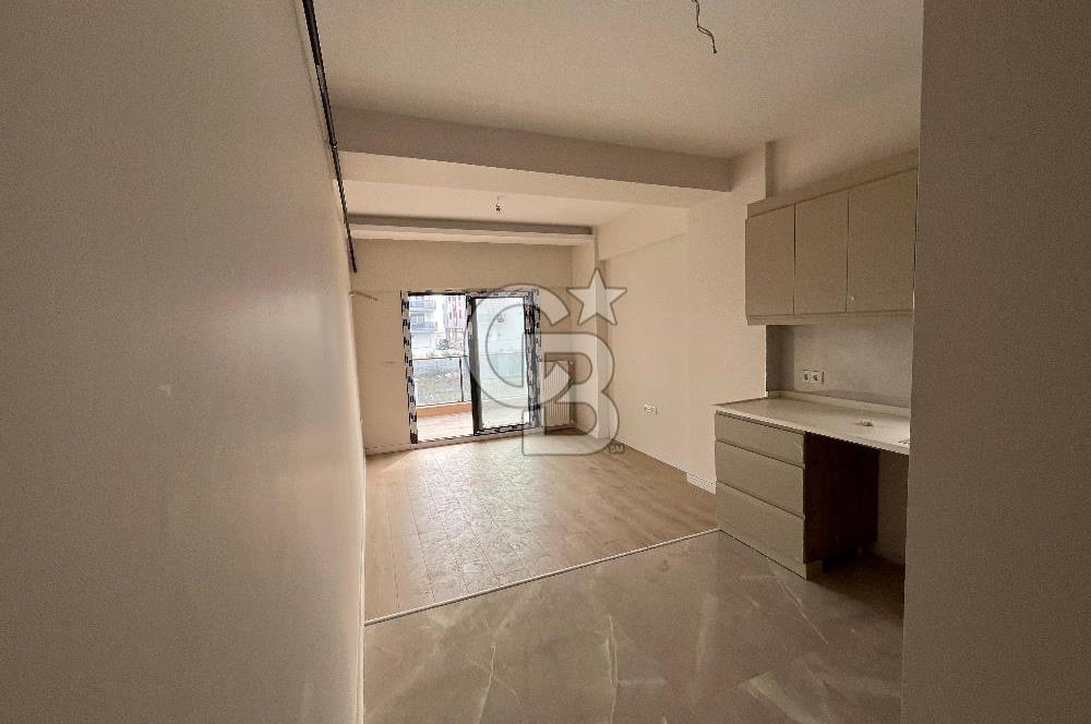 İZMİR ÇİĞLİ SASALIDA 2+1 SATILIK KARANLIK ODASI OLMAYAN KÖŞE DAİRE