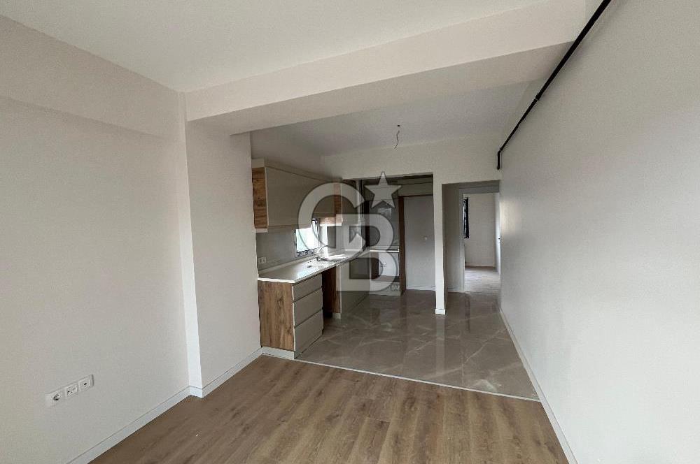 İZMİR ÇİĞLİ SASALIDA 2+1 SATILIK KARANLIK ODASI OLMAYAN KÖŞE DAİRE