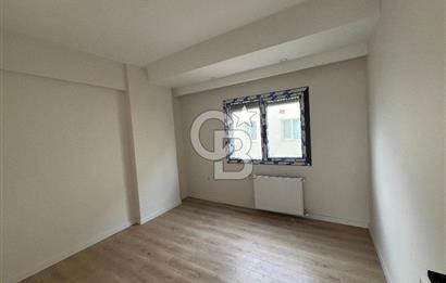 İZMİR ÇİĞLİ SASALIDA 2+1 SATILIK KARANLIK ODASI OLMAYAN KÖŞE DAİRE