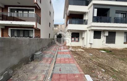 İZMİR ÇİĞLİ SASALIDA 2+1 SATILIK KARANLIK ODASI OLMAYAN KÖŞE DAİRE