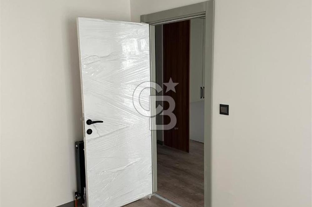 ATATÜRK CADDESİ KUĞULU PARK YANI SIFIR 1+1 DAİRE OTOPARKLI