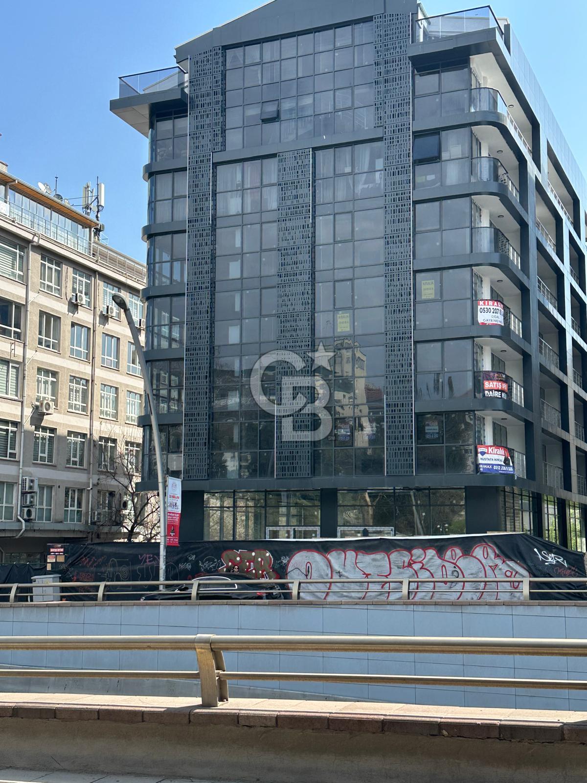 ATATÜRK CADDESİ KUĞULU PARK YANI SIFIR 1+1 DAİRE OTOPARKLI