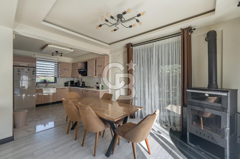 SAPANCA FATİH MAH.1235 M2 ARSA450 M2 SATILIK HAVUZLU İKİZ VİLLA