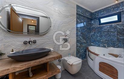 SAPANCA FATİH MAH.1235 M2 ARSA450 M2 SATILIK HAVUZLU İKİZ VİLLA