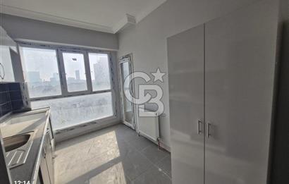 BAHÇEŞEHİR HAYATPARK 2 SATILIK 2+1 DAİRE