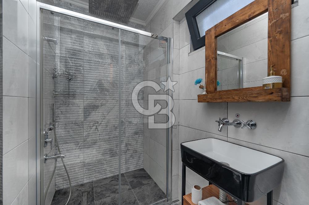 SAPANCA FATİH MAH.1235 M2 ARSA450 M2 SATILIK HAVUZLU İKİZ VİLLA