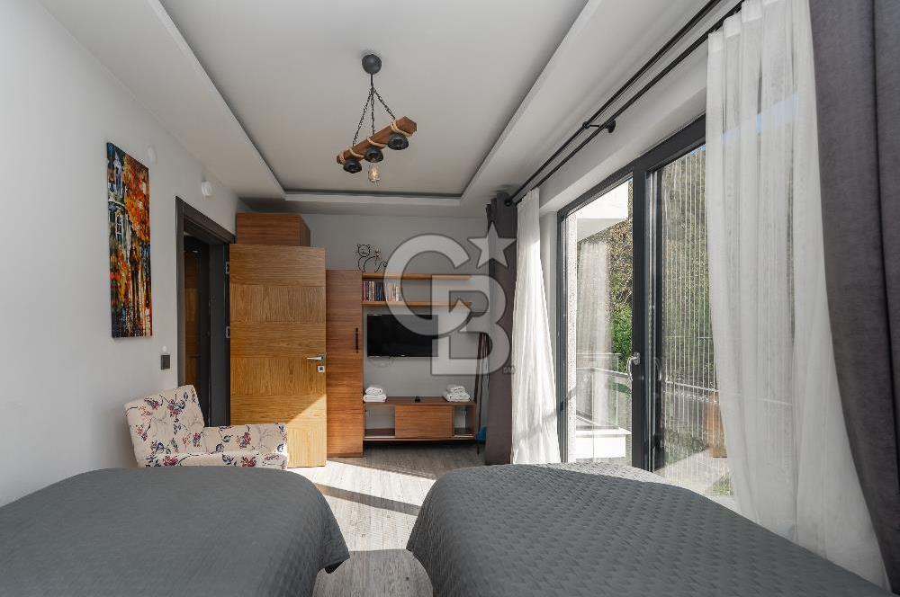 SAPANCA FATİH MAH.1235 M2 ARSA450 M2 SATILIK HAVUZLU İKİZ VİLLA