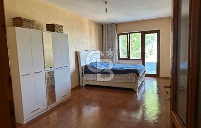 Karamürsel'de 815 m² Tek Parsel Üzerinde 420 m2 3 Katlı Bina