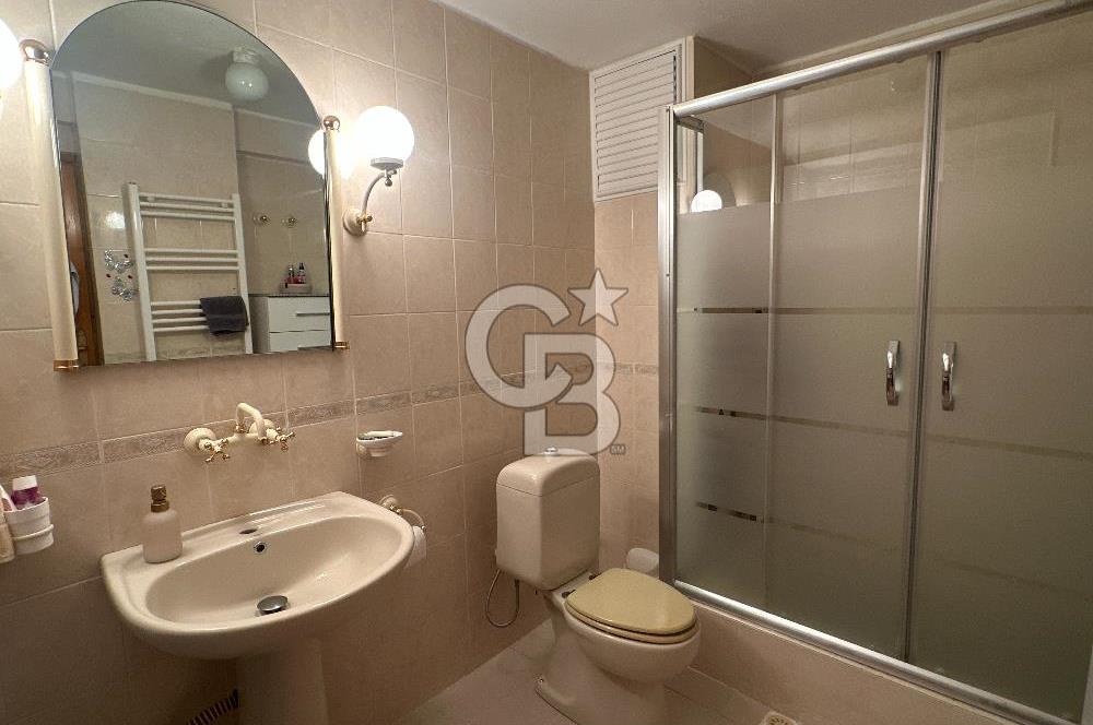 Karamürsel'de 815 m² Tek Parsel Üzerinde 420 m2 3 Katlı Bina