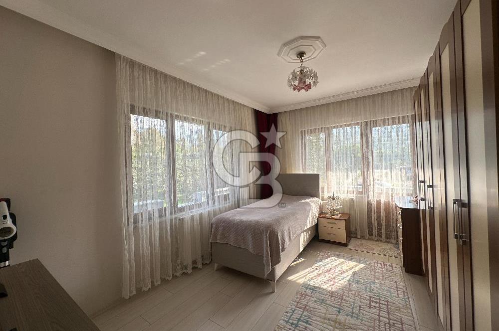 Karamürsel'de 815 m² Tek Parsel Üzerinde 420 m2 3 Katlı Bina