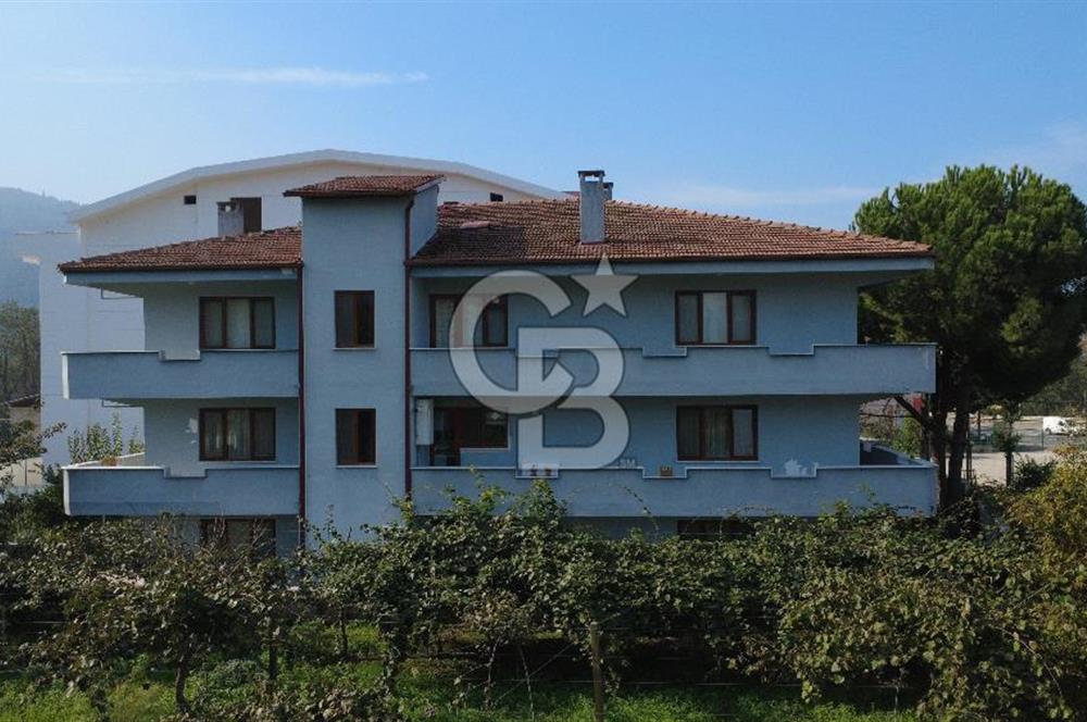 Karamürsel'de 815 m² Tek Parsel Üzerinde 420 m2 3 Katlı Bina
