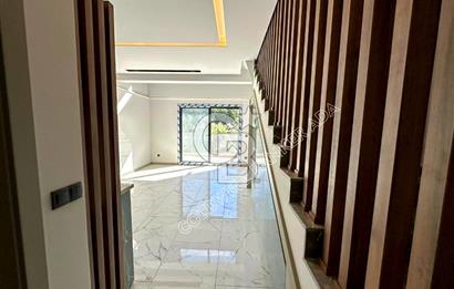 Kuşadası İkiçeşmelik’te Ferah ve Lüks Kiralık 1+1 Loft Daire