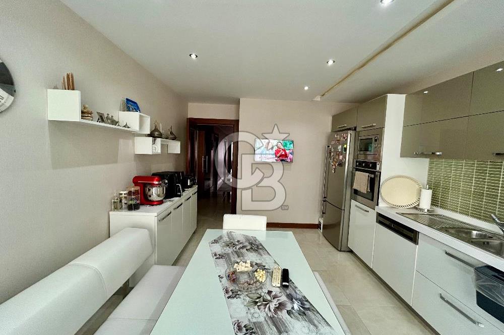 Beylikdüzü Adnan Kahveci Dora Park 2 Sitesinde Satılık 4+1 Daire