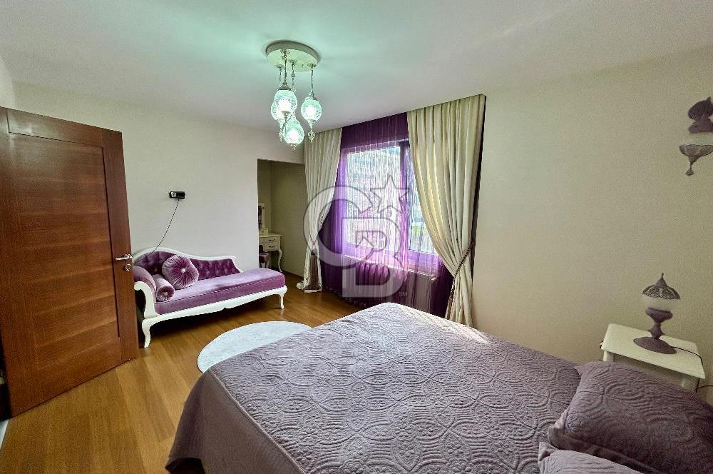 Beylikdüzü Adnan Kahveci Dora Park 2 Sitesinde Satılık 4+1 Daire