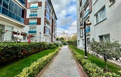 Beylikdüzü Adnan Kahveci Dora Park 2 Sitesinde Satılık 4+1 Daire