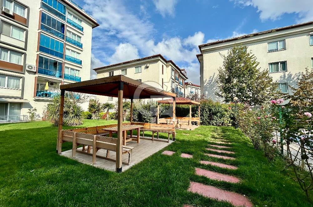 Beylikdüzü Adnan Kahveci Dora Park 2 Sitesinde Satılık 4+1 Daire