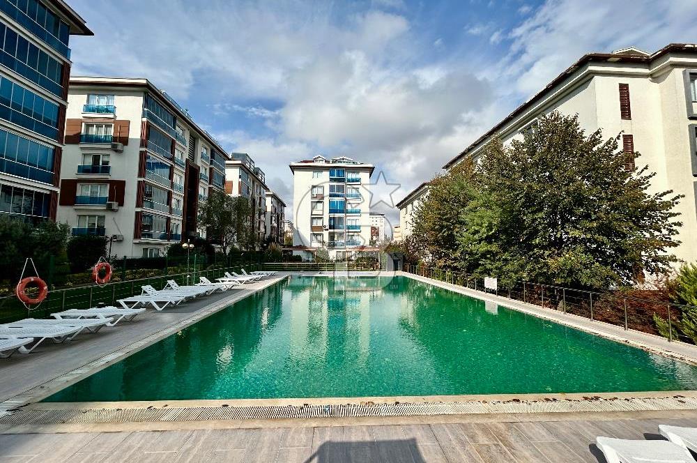 Beylikdüzü Adnan Kahveci Dora Park 2 Sitesinde Satılık 4+1 Daire