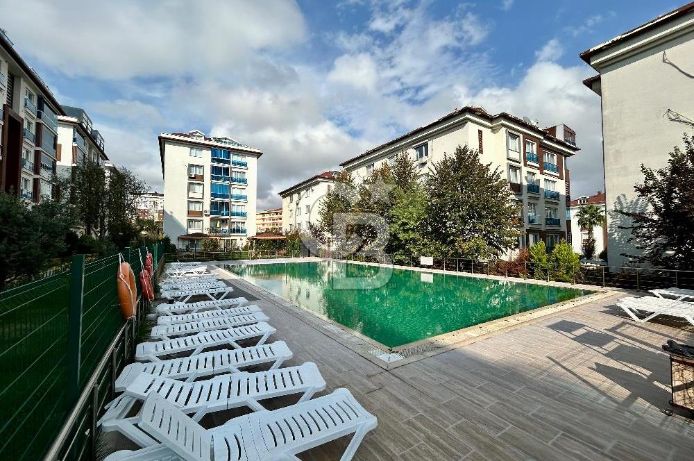 Beylikdüzü Adnan Kahveci Dora Park 2 Sitesinde Satılık 4+1 Daire