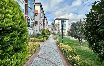 Beylikdüzü Adnan Kahveci Dora Park 2 Sitesinde Satılık 4+1 Daire