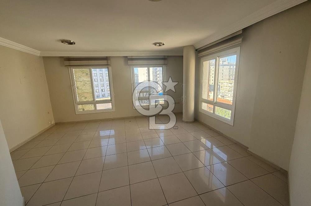 Şehrin Merkezinde Satılık Ofis