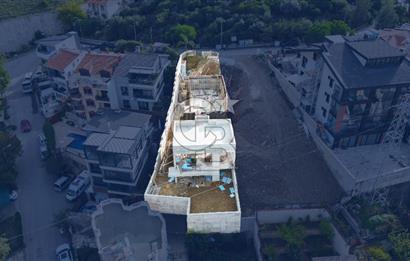 Narlıdere, Limanreis’de Deniz Manzaralı Temel’den Satılık Villalar