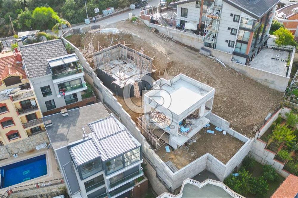 Narlıdere, Limanreis’de Deniz Manzaralı Temel’den Satılık Villalar