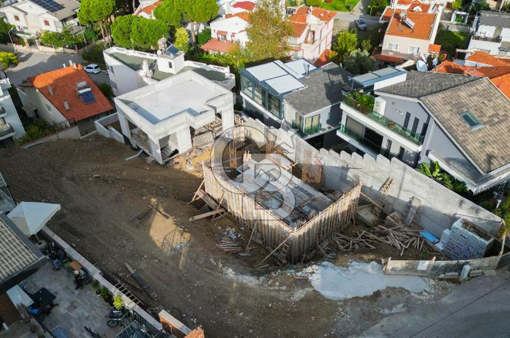 Narlıdere, Limanreis’de Deniz Manzaralı Temel’den Satılık Villalar