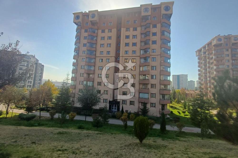 Yaşamkent Park Caddesinde Geniş Peyzajlı Satılık 3+1 Daire