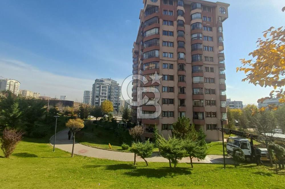 Yaşamkent Park Caddesinde Geniş Peyzajlı Satılık 3+1 Daire
