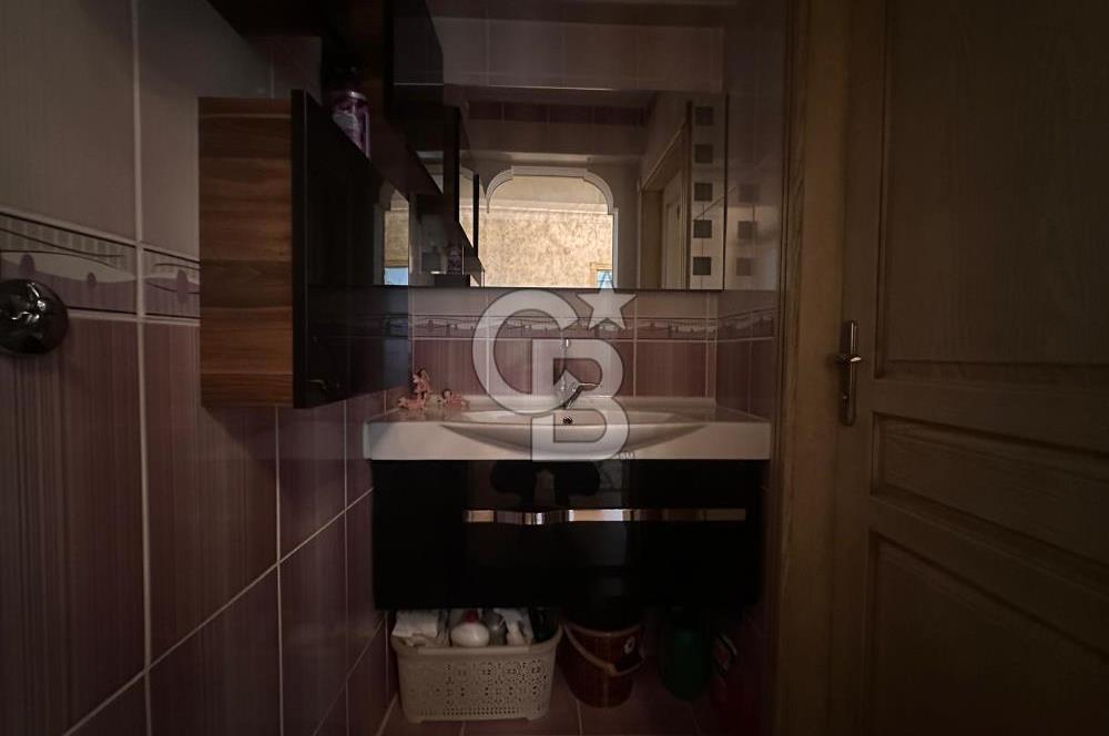 Osmanlı Mahallesi 'nde Cadde Üstü Satılık Geniş, Ferah 3+1 Daire