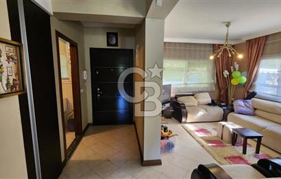 Urla Çeşmealtı'nda Havuzlu Çok Nezih Sitede Eşyalı Kiralık Villa