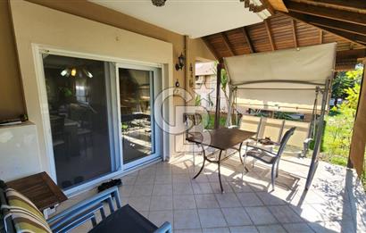 Urla Çeşmealtı'nda Havuzlu Çok Nezih Sitede Eşyalı Kiralık Villa