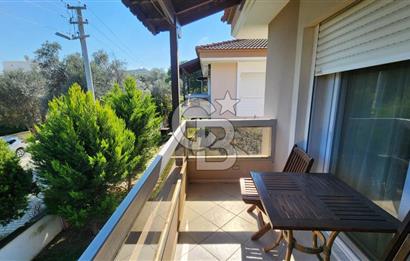 Urla Çeşmealtı'nda Havuzlu Çok Nezih Sitede Eşyalı Kiralık Villa