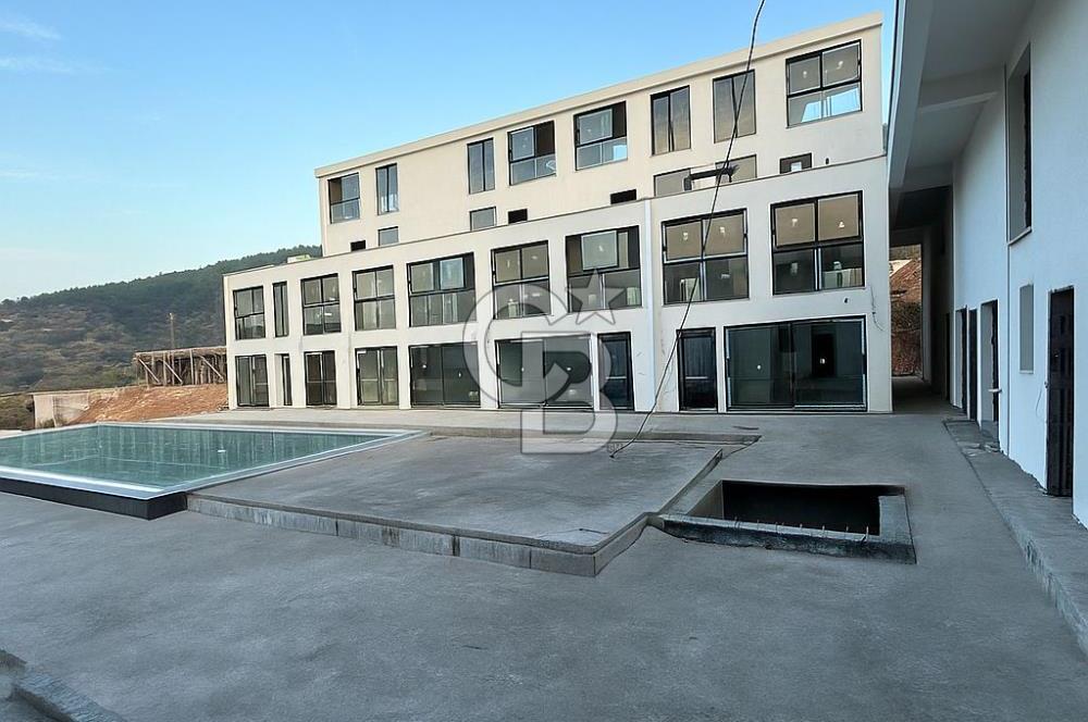 Yeni foça'da 3+1 Akıllı Ev Sistemli Dubleks Villa