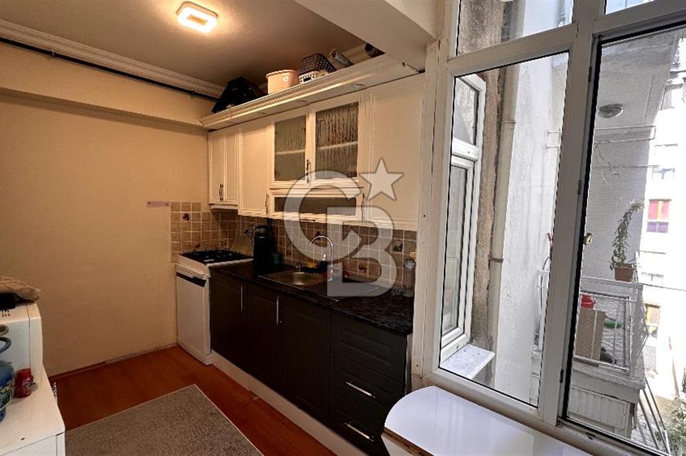 BALÇOVA ÇOK MERKEZİ KONUMDA SATILIK 2+1 DAİRE