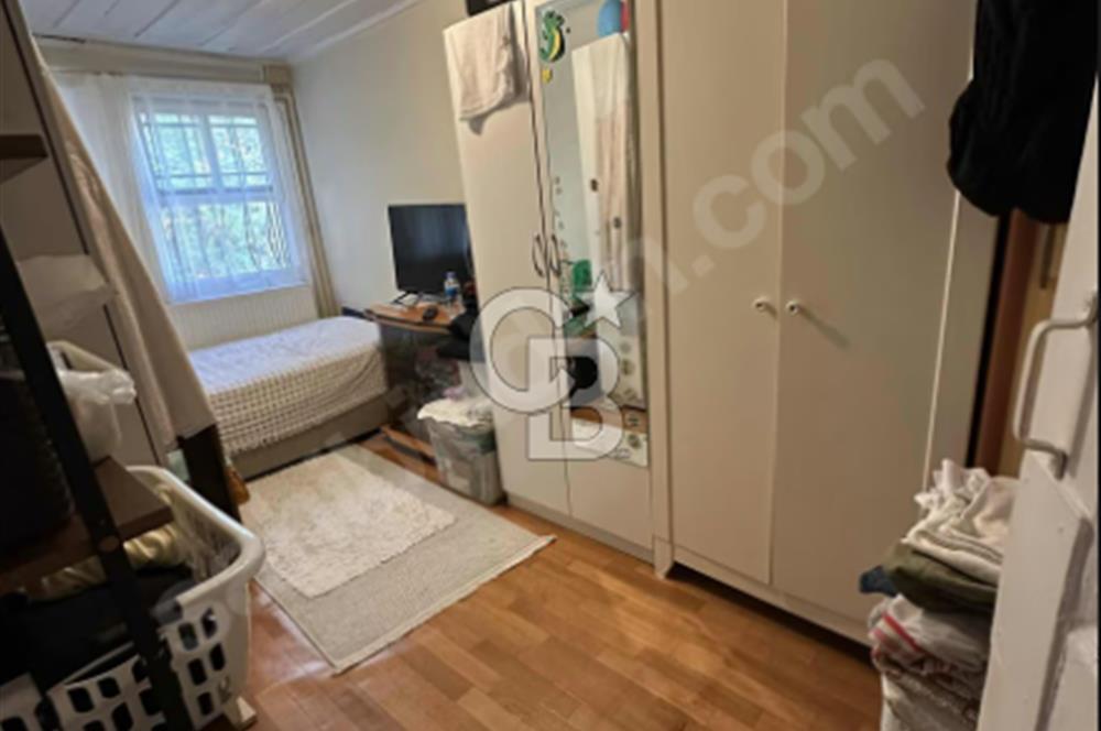 BEBEK DAYIBEY SOKAKTA 2 KATLI BAHÇELİ SATILIK MÜSTAKİL EV