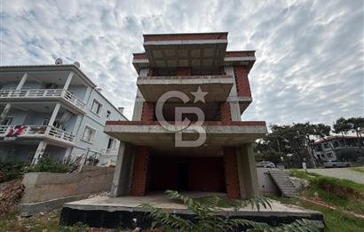 Ayvalık Çamlıkta Her Katı Deniz Manzaralı Natamam 3 Katlı Villa