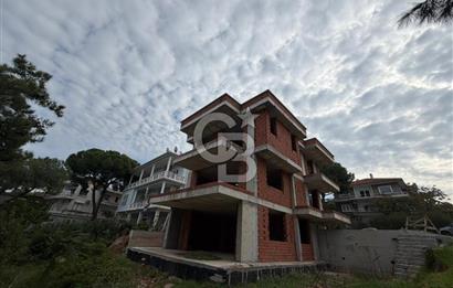 Ayvalık Çamlıkta Her Katı Deniz Manzaralı Natamam 3 Katlı Villa