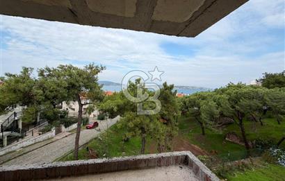 Ayvalık Çamlıkta Her Katı Deniz Manzaralı Natamam 3 Katlı Villa