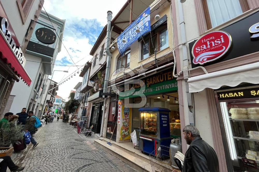 DÜKKAN İÇİN AYVALIK'TA KOMPLE SATILIK BİNA